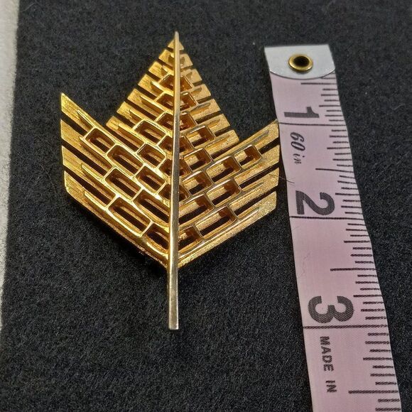 Vintage Corocraft Textured Leaf - Picture 5 of 6